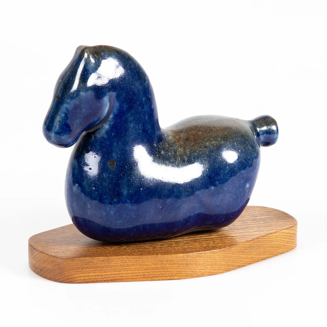 ULLA KRAITZ. Skulptur, häst, Fogdarp. — European — Laholms Auktionskammare