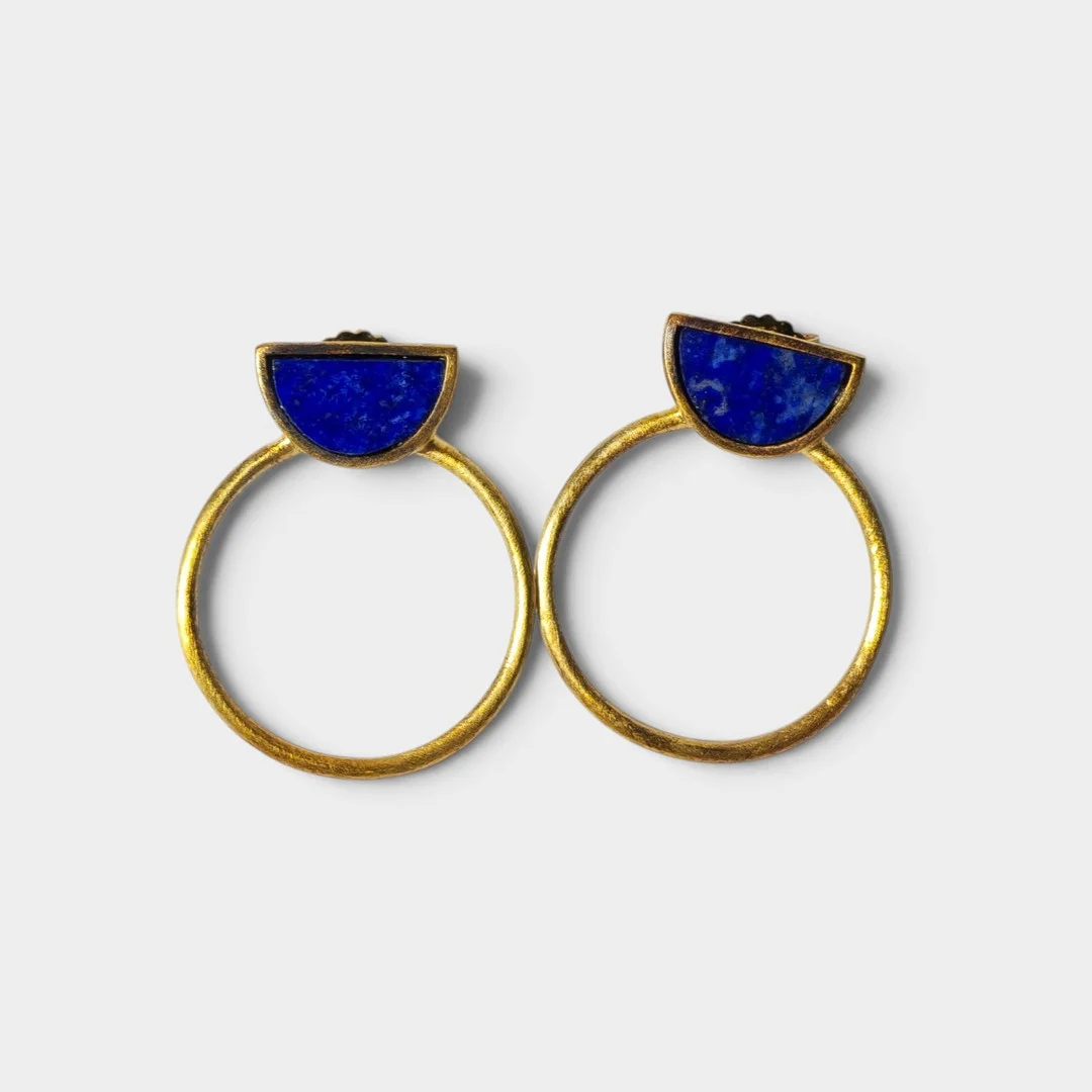 Pendientes en plata con baño de oro y lapislázuli. — Earrings — Barcelona Auctions