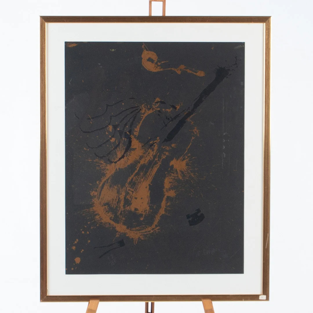 FERNANDEZ ARMAN. Färglitografi, ur Suite for violin, signerad och numrerad. — Engravings & Prints — Laholms Auktionskammare
