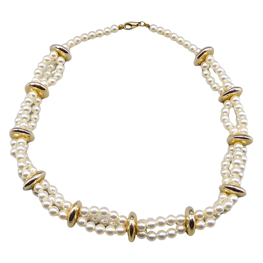 3-STRANG PERLENKETTE MIT KARABINERVERSCHLUSS. — Necklace — Auktionshaus Stuber's Hammerschlag