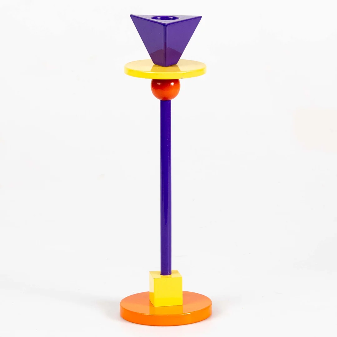 ANNA EFVERLUND. Ljusstake, "Konfetti", lackerad metall, Ikea, 1980-tal. — Candlesticks — Laholms Auktionskammare