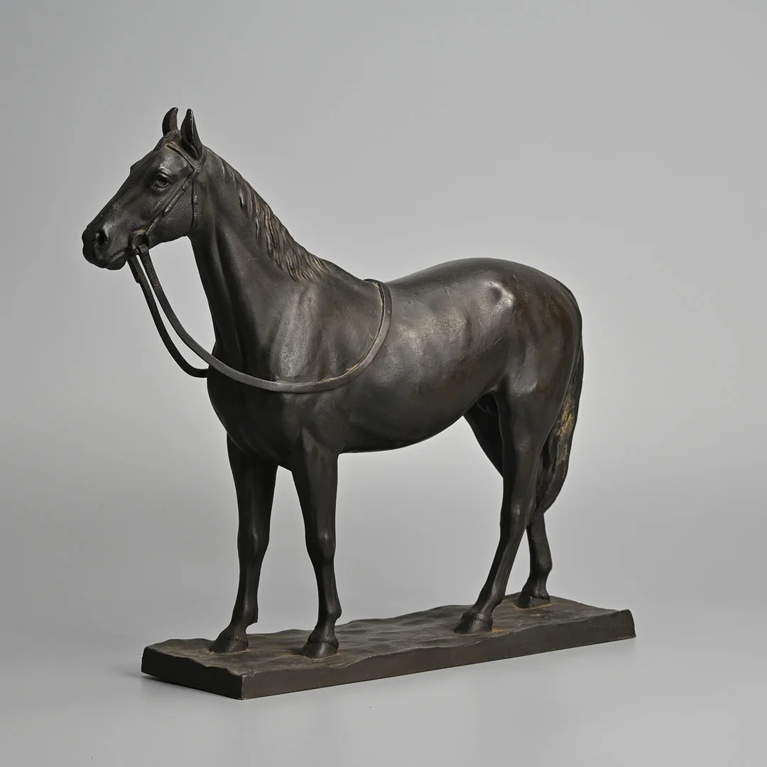 A JAPANESE BRONZE MODEL OF A HORSE, ATTRIBUTED TO KUNIO ITO (1890–1970). — Bronzes — Ma San Auction