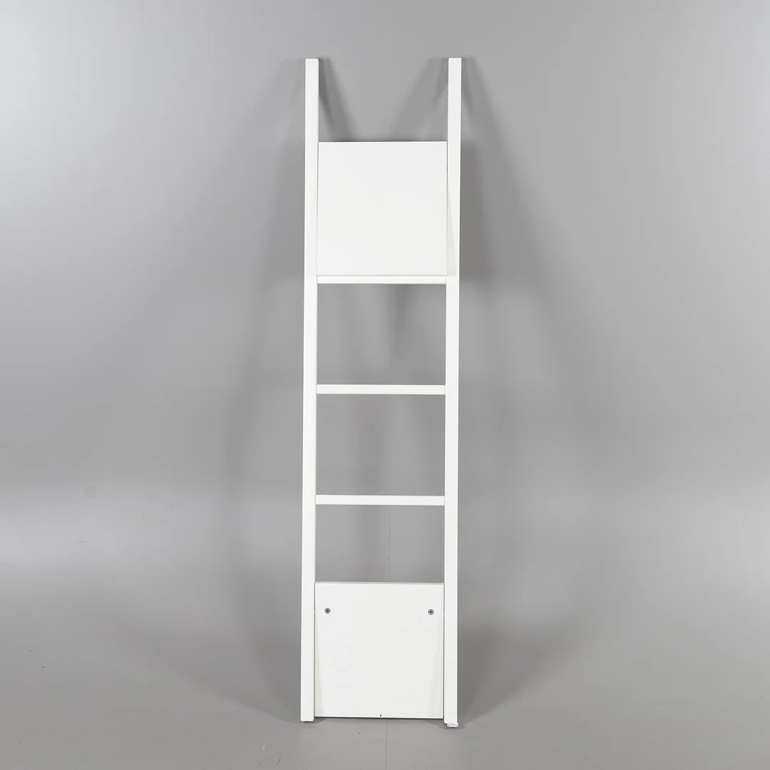STEGHYLLA, vitlackerad, samtida. — Cupboards, Cabinets & Shelves — Stockholms Auktionsverk Helsingborg