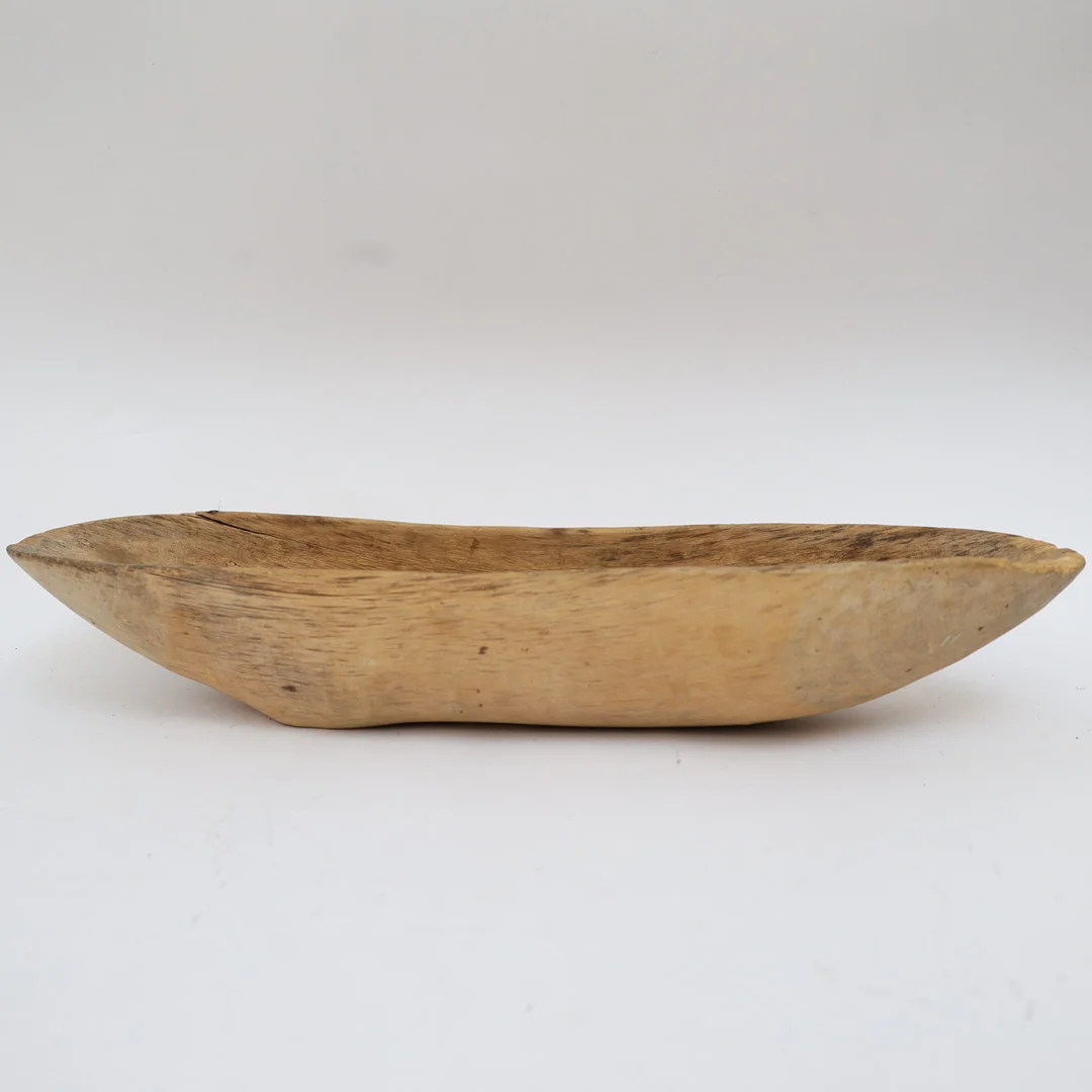 KNOTSKÅL, allmoge, daterad 1850, med skurna monogram och årtal. — Bowls & Boxes — Falun Auktionsbyrå