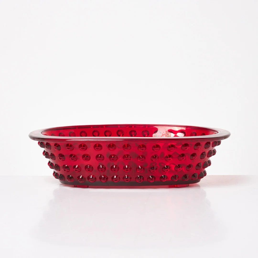 JOSEF FRANK. Jardinjär, "Hortus", röd glasmassa, Reijmyre glasbruk för Firma Svenskt Tenn, Stockholm. — Utility glass — Stockholms Auktionsverk Sickla