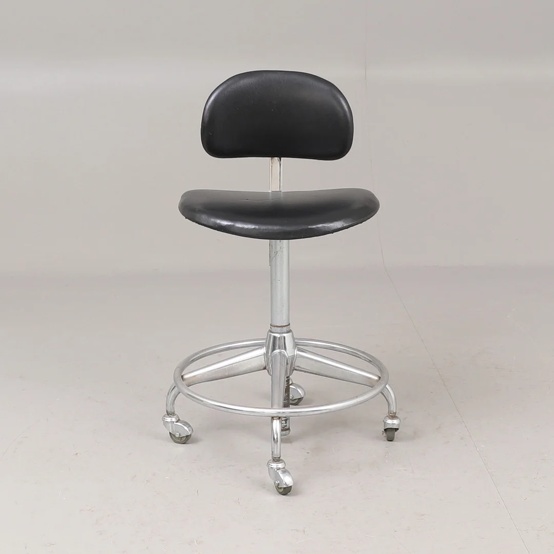 KONTORSSTOL, metall, 1900-talets mitt. — Armchairs & Chairs — RA Auktionsverket Norrköping