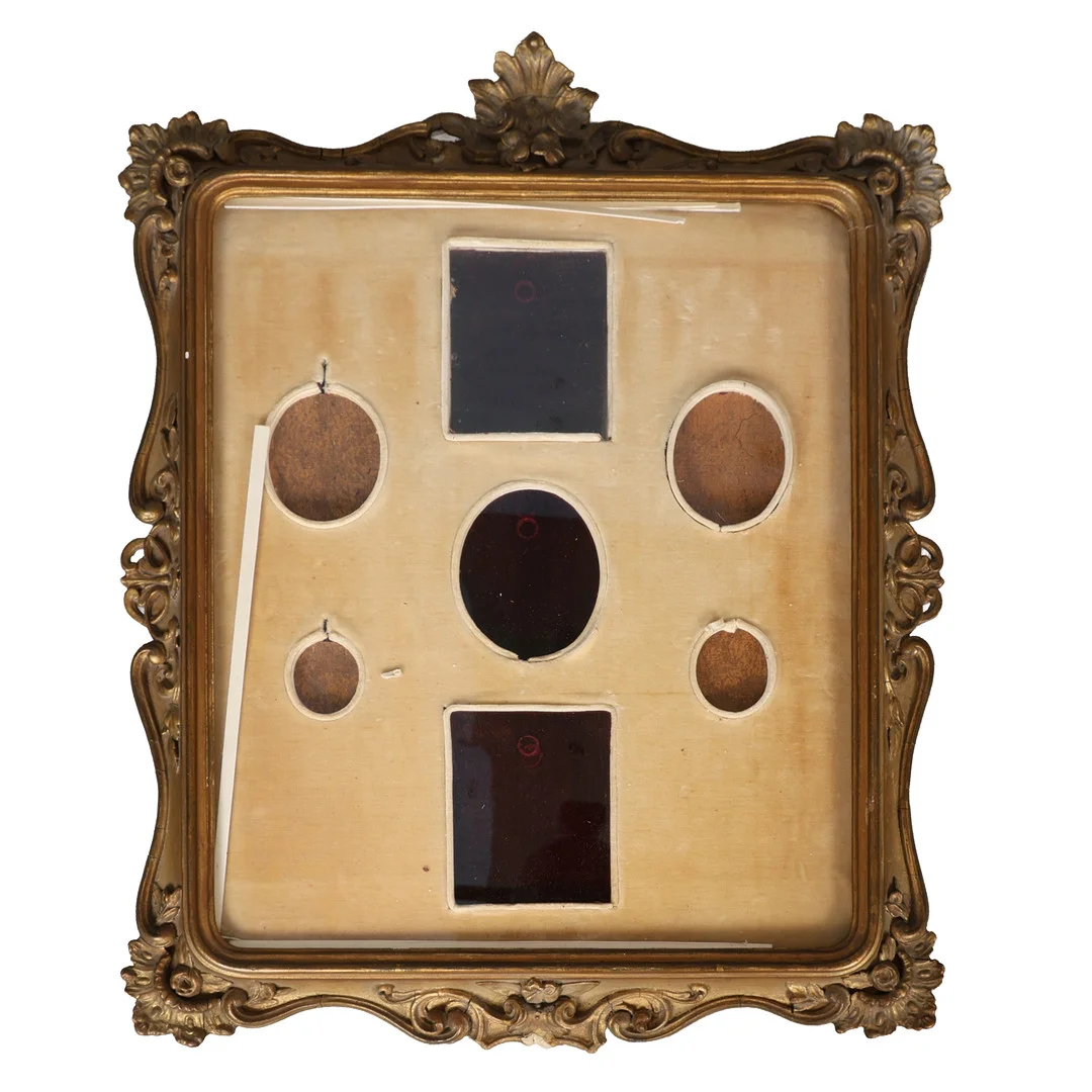 A 19TH CENTURY GILT GESSO PORTRAIT MINIATURE FRAME. — Other — Bishop & Miller