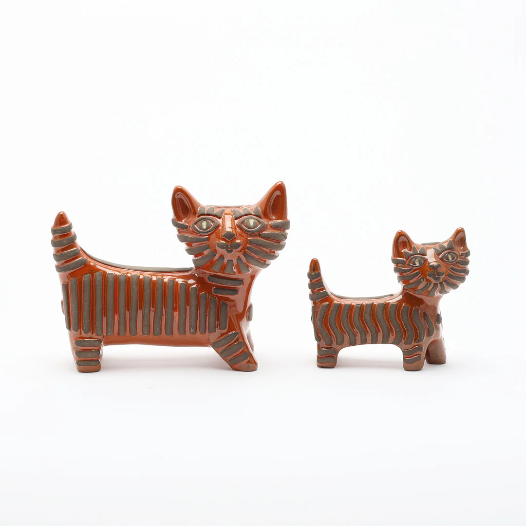 DOROTHY CLOUGH (1930-2023). Figuriner, 2 stycken, glaserad keramik, Uppsala-Ekeby. — European — Uppsala Auktionskammare