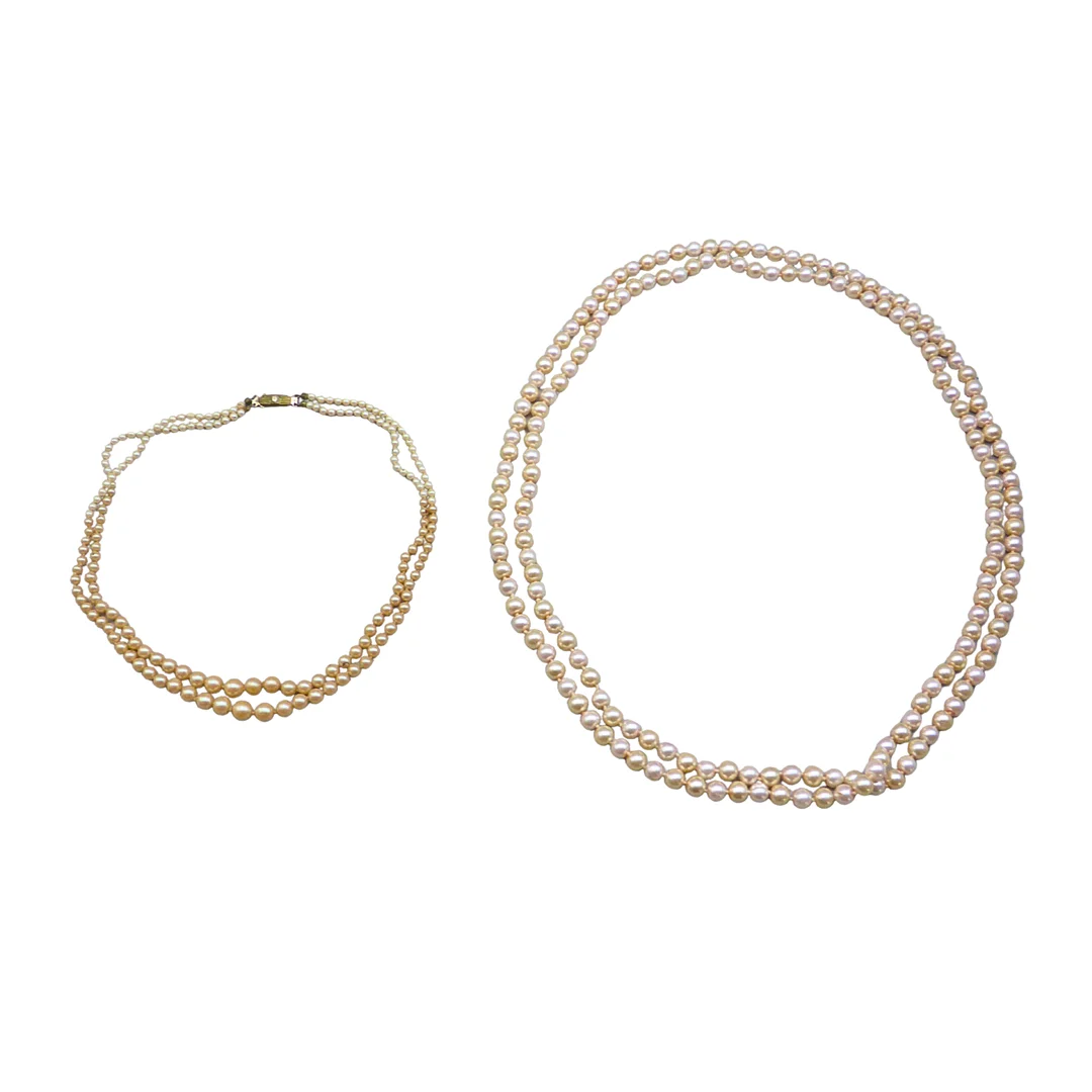 ZWEITEILIGES PERLENKETTEN-SET. — Jewellery — Auktionshaus Stuber's Hammerschlag