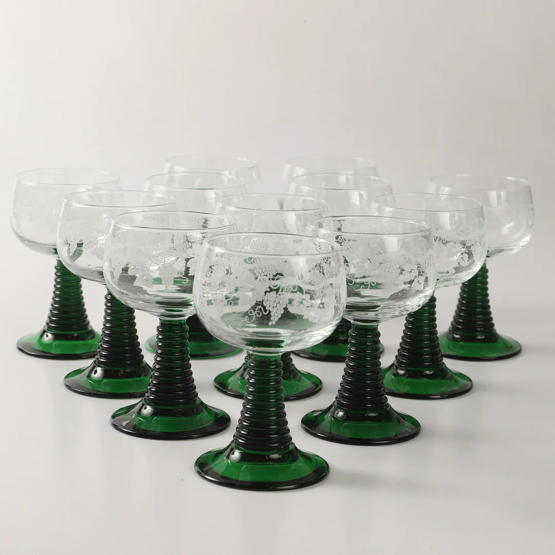 REMMARE, 12 stycken, druvdekor med grön fot, glas, Luminarc, Frankrike. — Tableware — Helsingborgs Auktionskammare