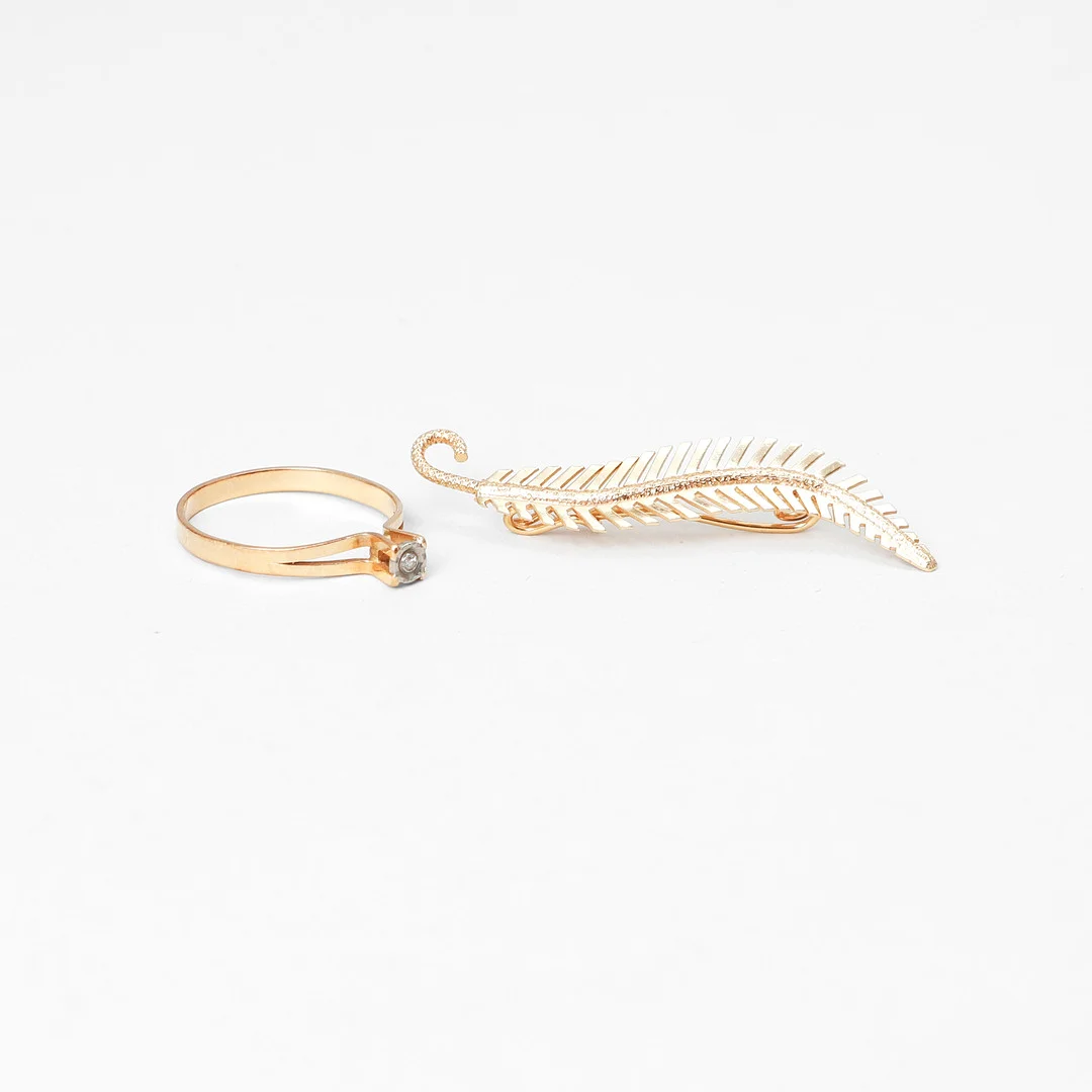 BROSCH samt RING, 18k guld, diamant, ca 2,8 gram. — Brooches & Pendants — Göteborgs Auktionsverk