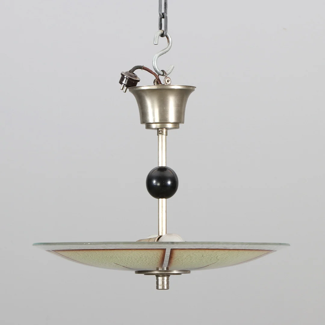 TAKLAMPA. Glas och förnicklad metall. Funkis, 1930/40-tal. — Ceiling lights — Skånes Auktionsverk