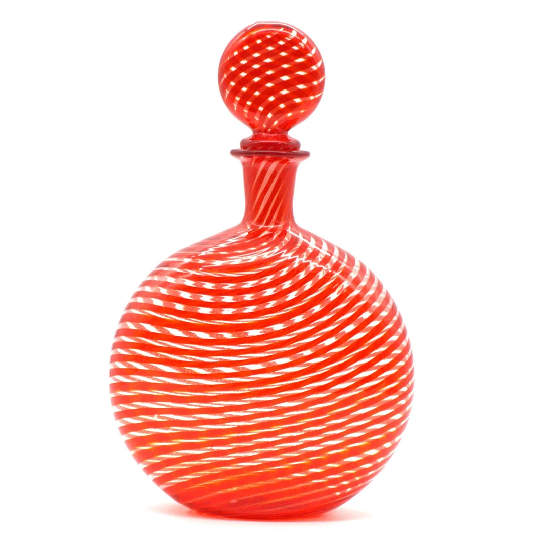 PAOLO VENINI. MEZZA FILIGRANA GLASKARAFFE. — Art glass — Kunst- und Auktionshaus Kleinhenz