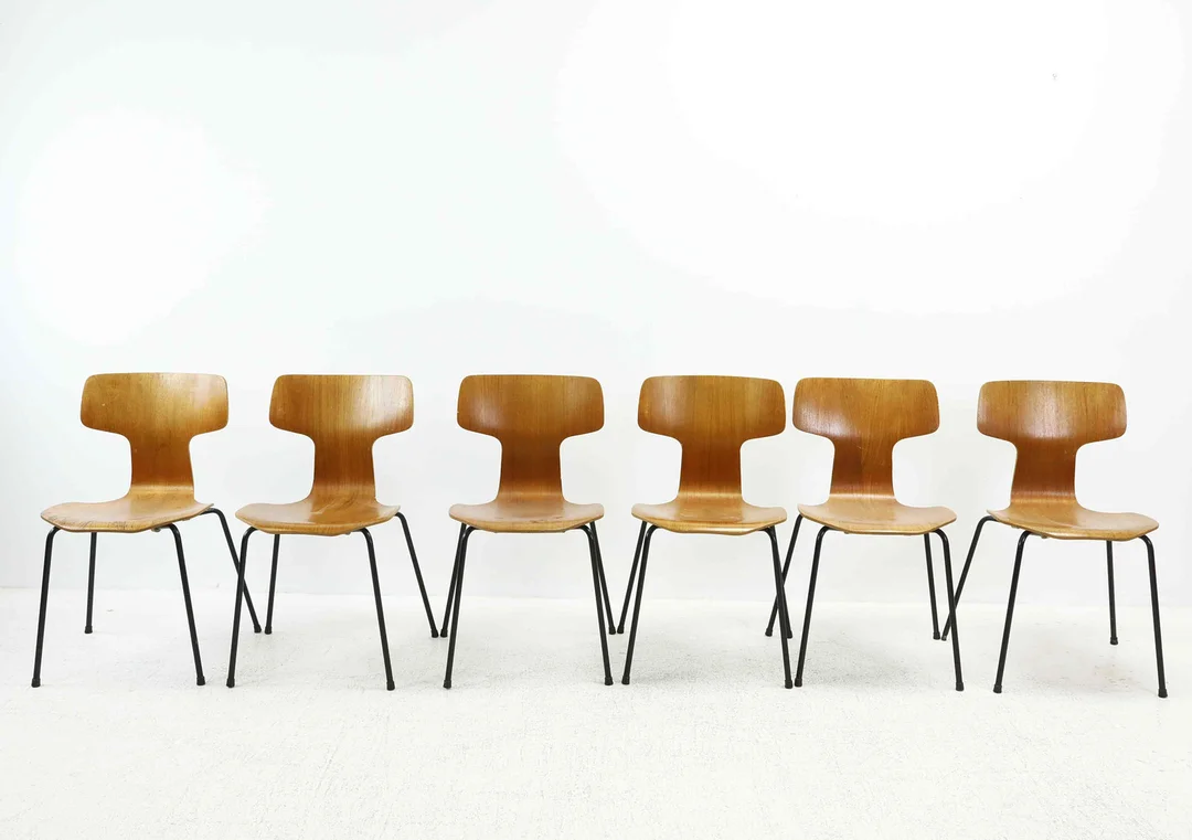 ARNE JACOBSEN. stolar, 6 st, "T-stolen", Modell 3103, Fritz Hansen, Danmark, 1967. — Armchairs & Chairs — Hälsinglands Auktionsverk