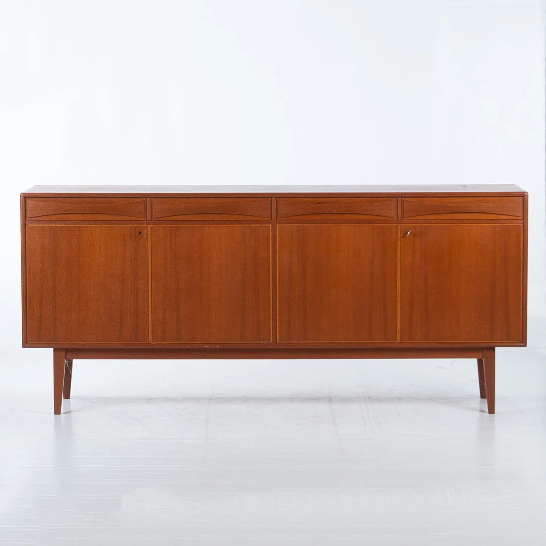 SIDEBOARD, teak, Möbelfabriken Linden, Horda, 1900-talets andra hälft. — Cupboards, Cabinets & Shelves — Laholms Auktionskammare