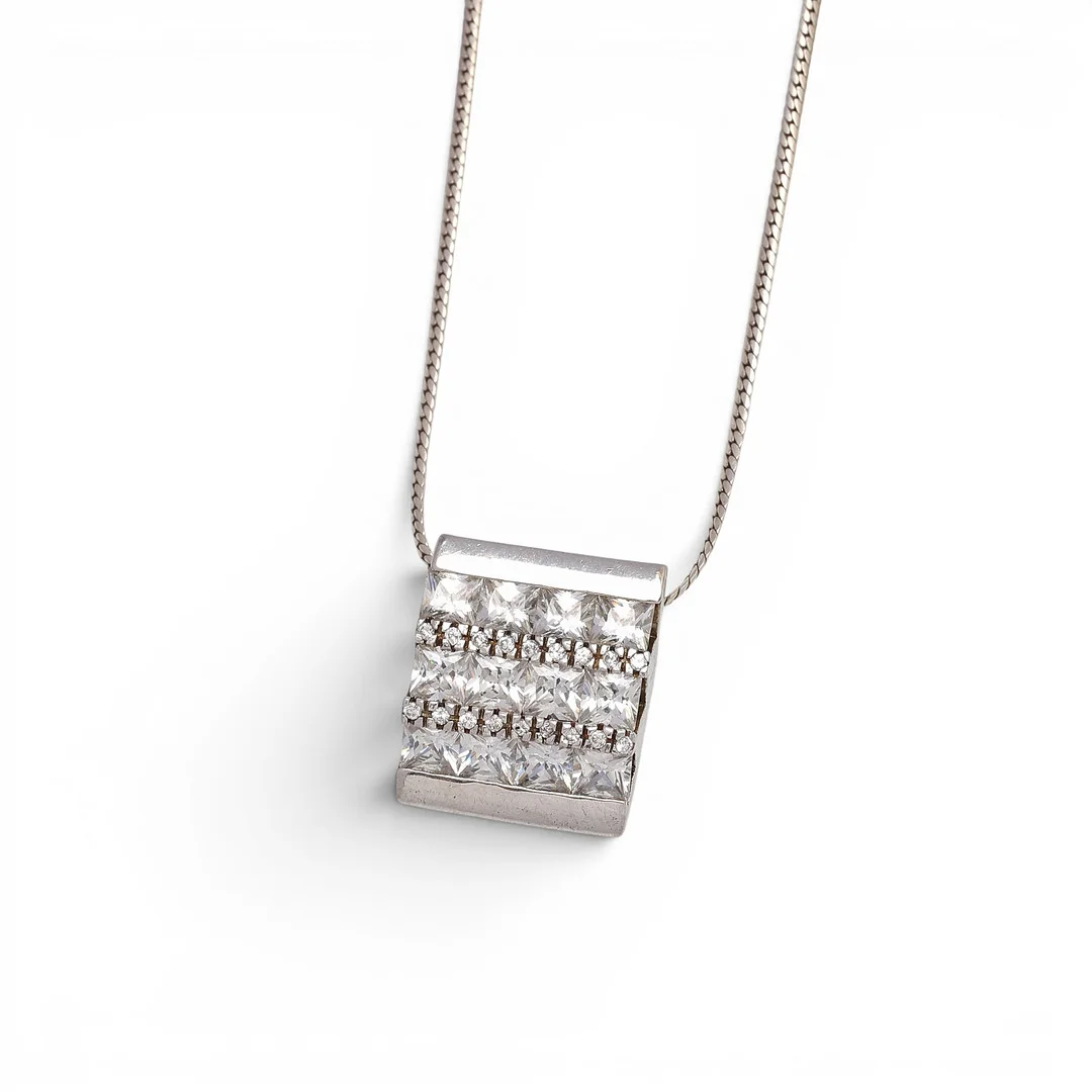 Pendant with zircons pavé. — Brooches & Pendants — Balclis