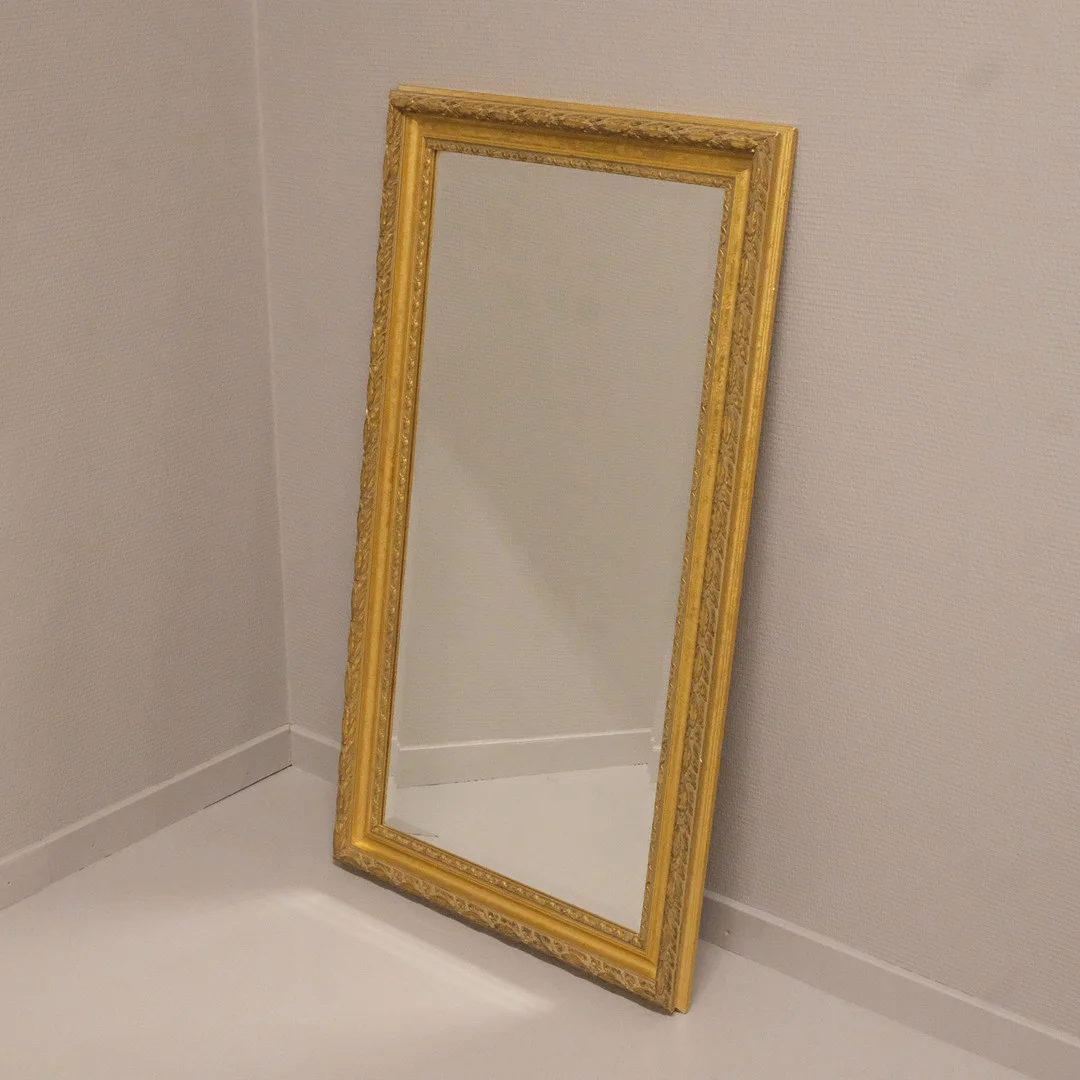 SPEGEL, FÖRGYLLD RAM. — Mirrors — Björnssons Auktionskammare
