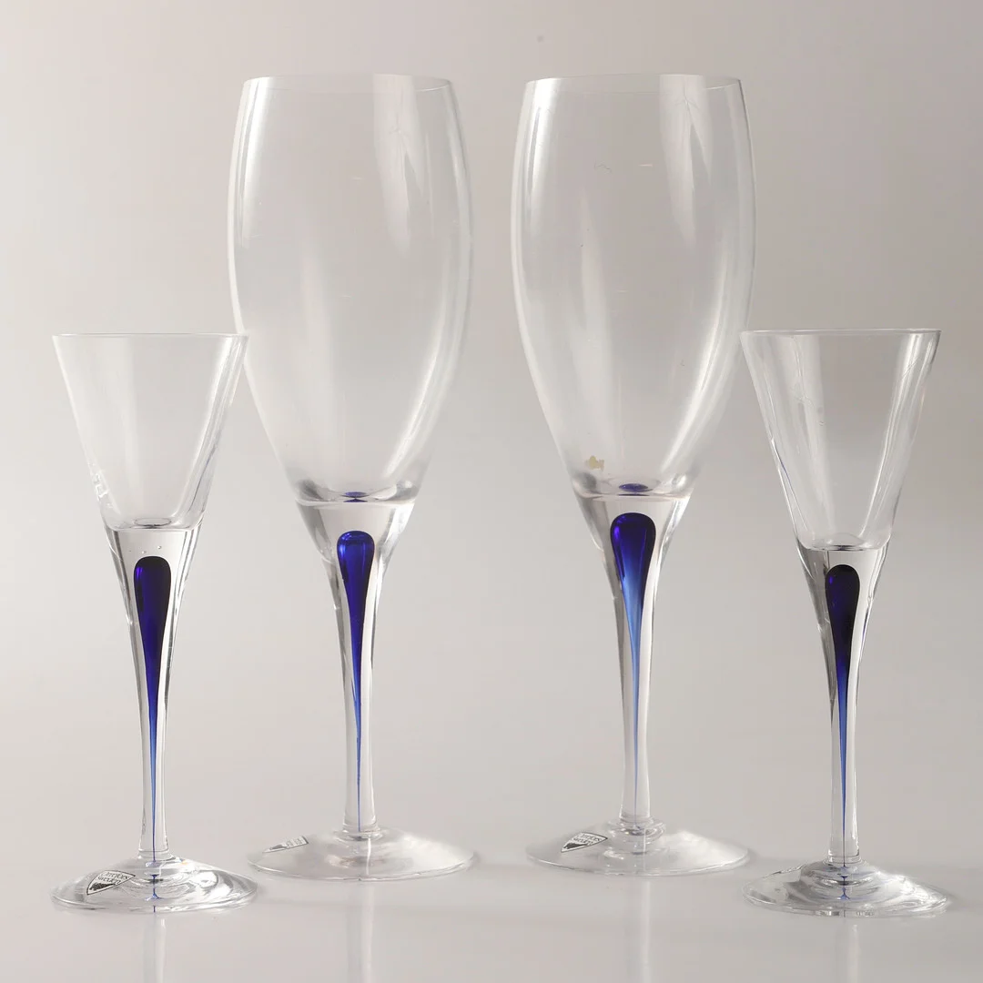 ERIKA LAGERBIELKE. Glas, 4 stycken, vinglas samt snapsglas, "Intermezzo", Orrefors. — Utility glass — Helsingborgs Auktionskammare