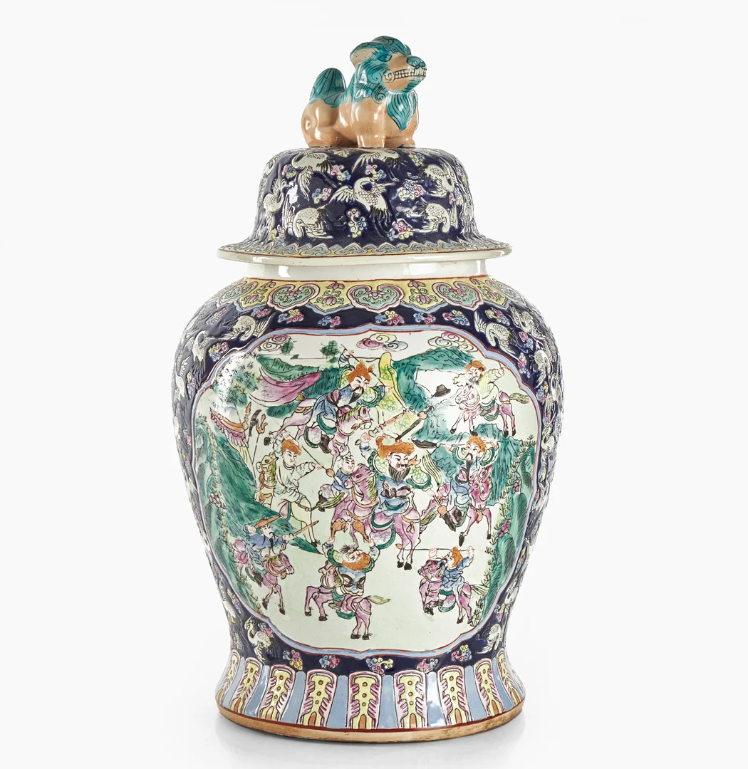 LOCKURNA, Kina, 1900-talets senare del. — Ceramics & Porcelain — Crafoord Auktioner Stockholm