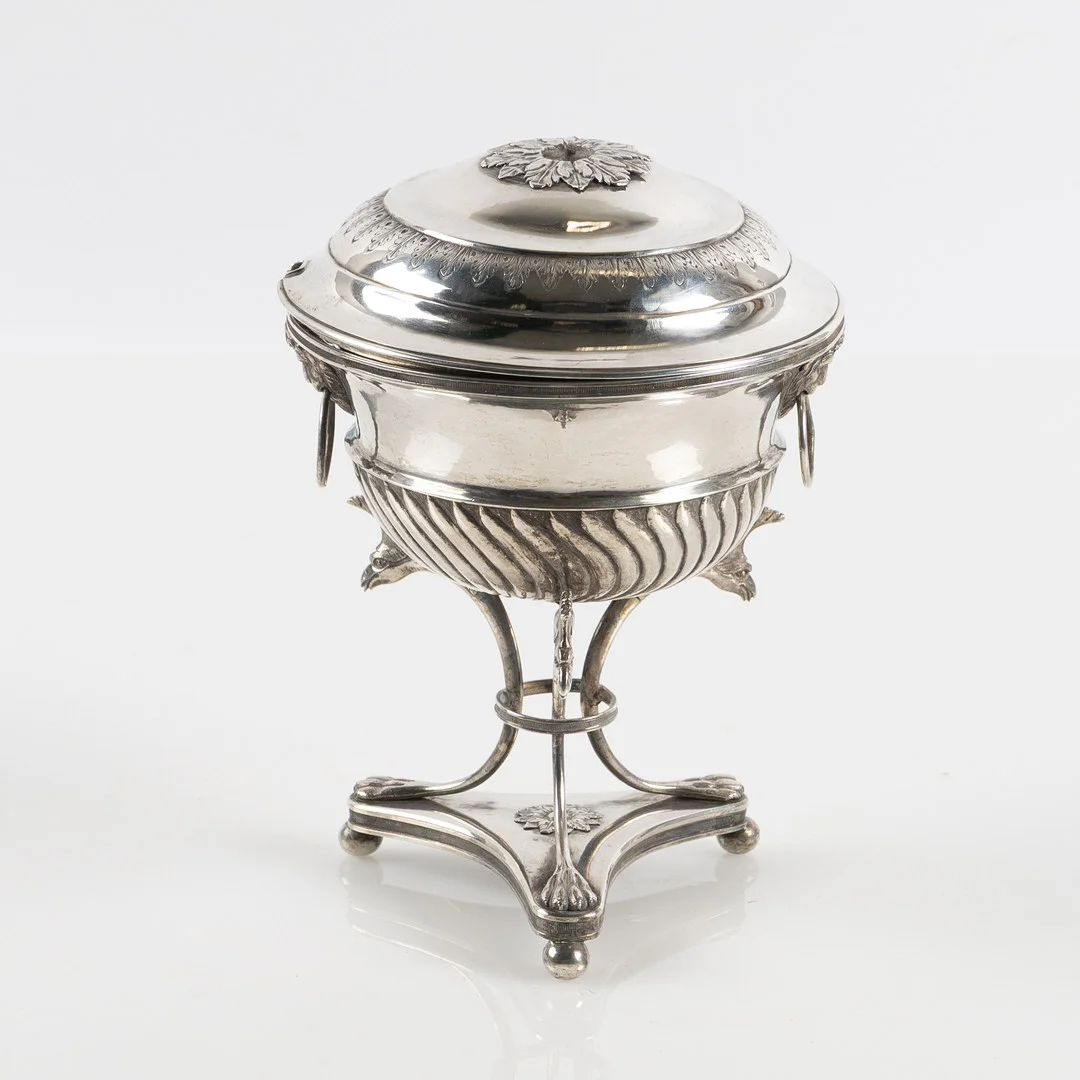 JOHAN CARLSSON, Sockerskål, silver, empire, Norrköping 1824. — Silver — Stockholms Auktionsverk Helsingborg