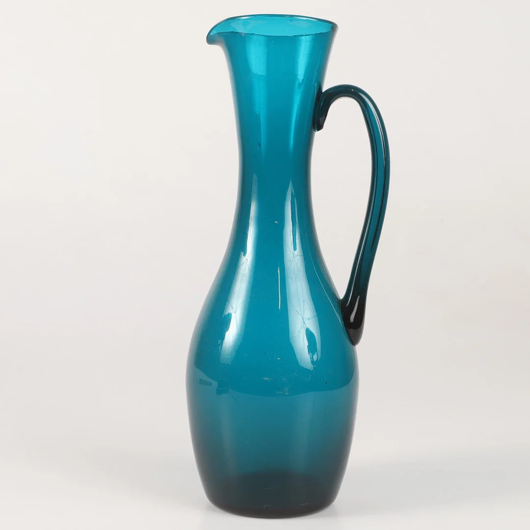Kanna grönt glas, 1900-tal. — Utility glass — Helsingborgs Auktionskammare