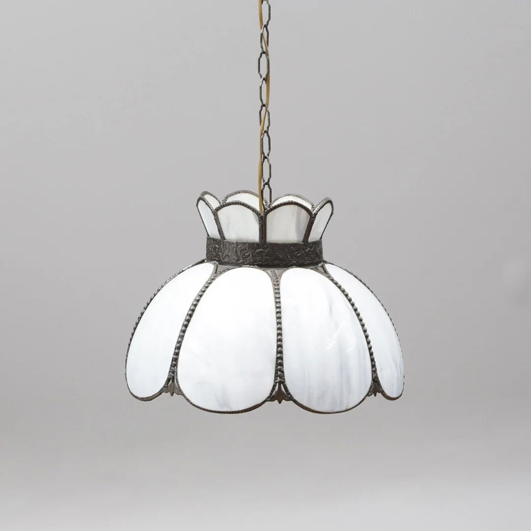 TAKLAMPA, blomformad, modern. — Ceiling lights — Kalmar Auktionsverk