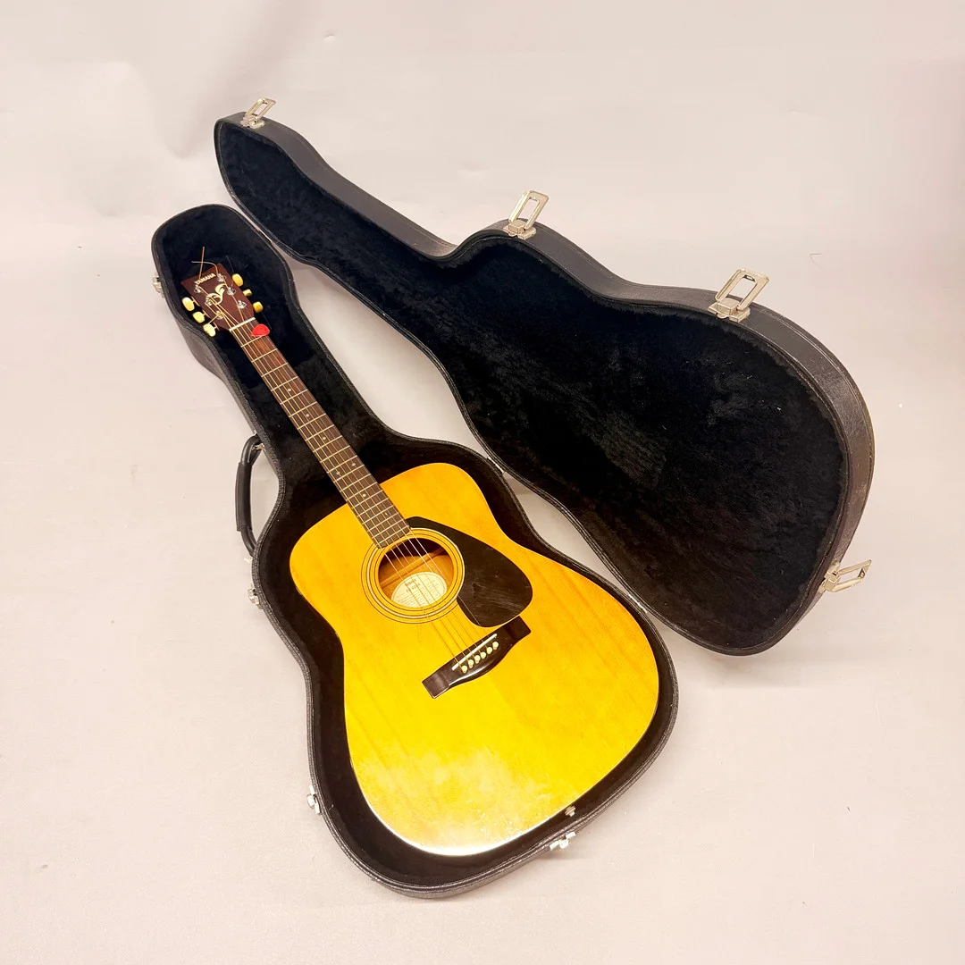 CASED YAMAHA GUITAR. — Musical instruments — Chalkwell Auctions
