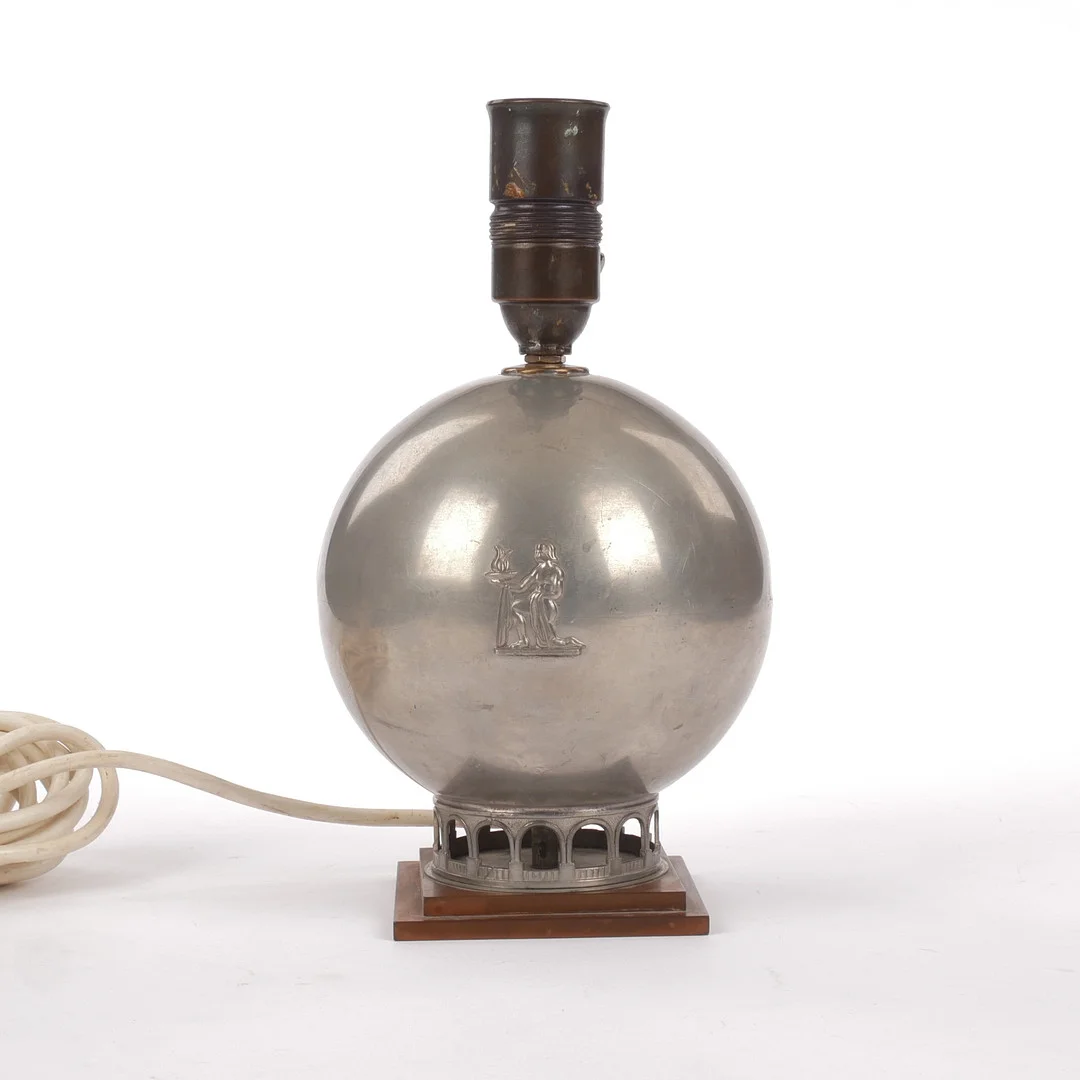 BORDSLAMPA, tenn, Swedish Grace, Bror Hilmer Edlund, 1936. — Table Lamps — Auktionsfirma Kenneth Svensson i Kalmar