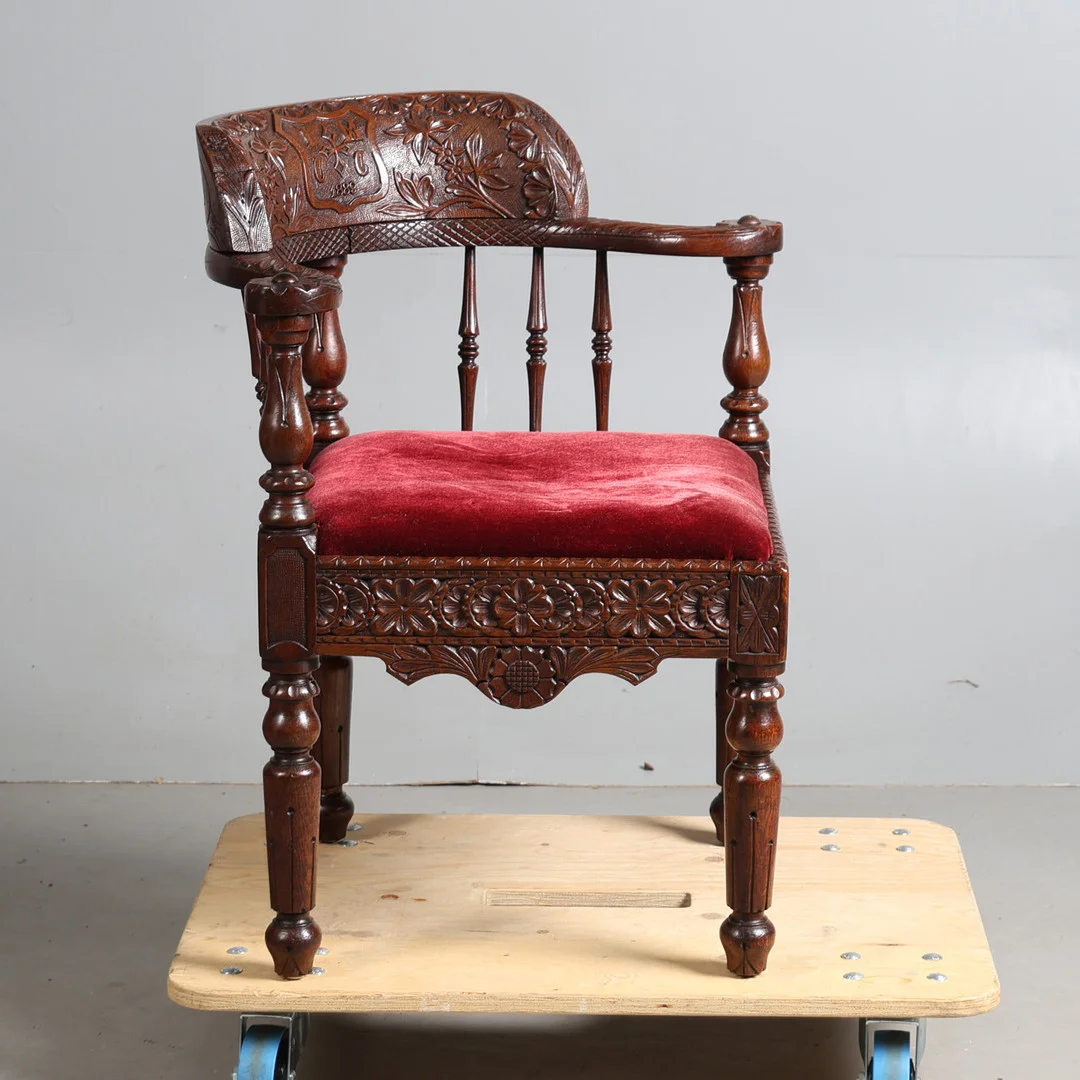 A VICTORIAN OAK CORNER CHAIR DATED 1889. — Sofas & Seatings — Bishop & Miller