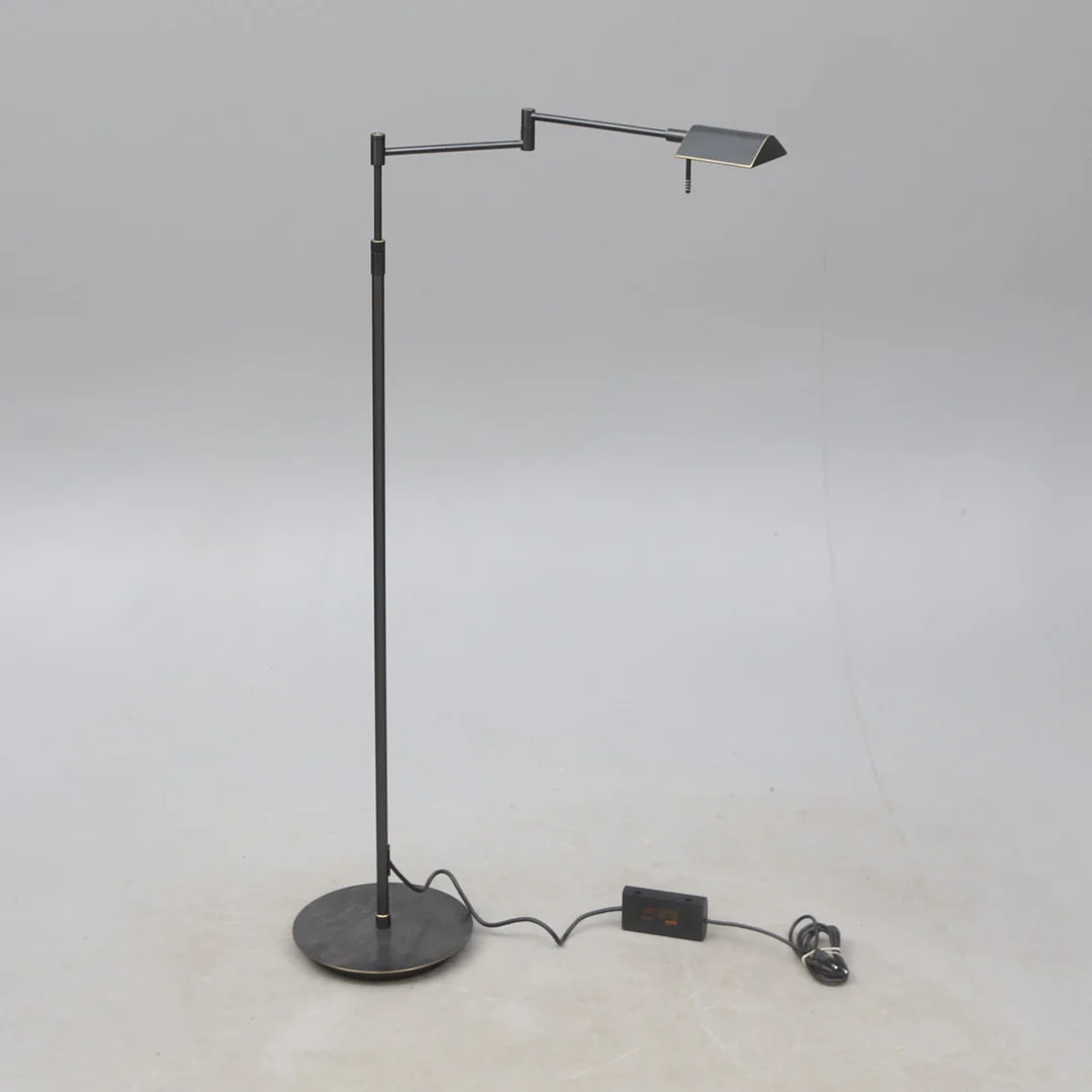 GOLVLAMPA, metall, Holtkötter, modern. — Floor lights — Kalmar Auktionsverk