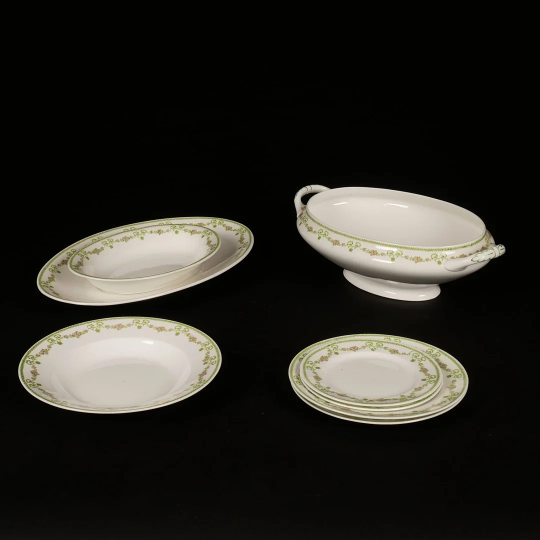 SERVISDELAR, 8 st, porslin, Gustavsberg, 1900-talets första del. — Tableware — Auktionsfirma Kenneth Svensson i Kalmar