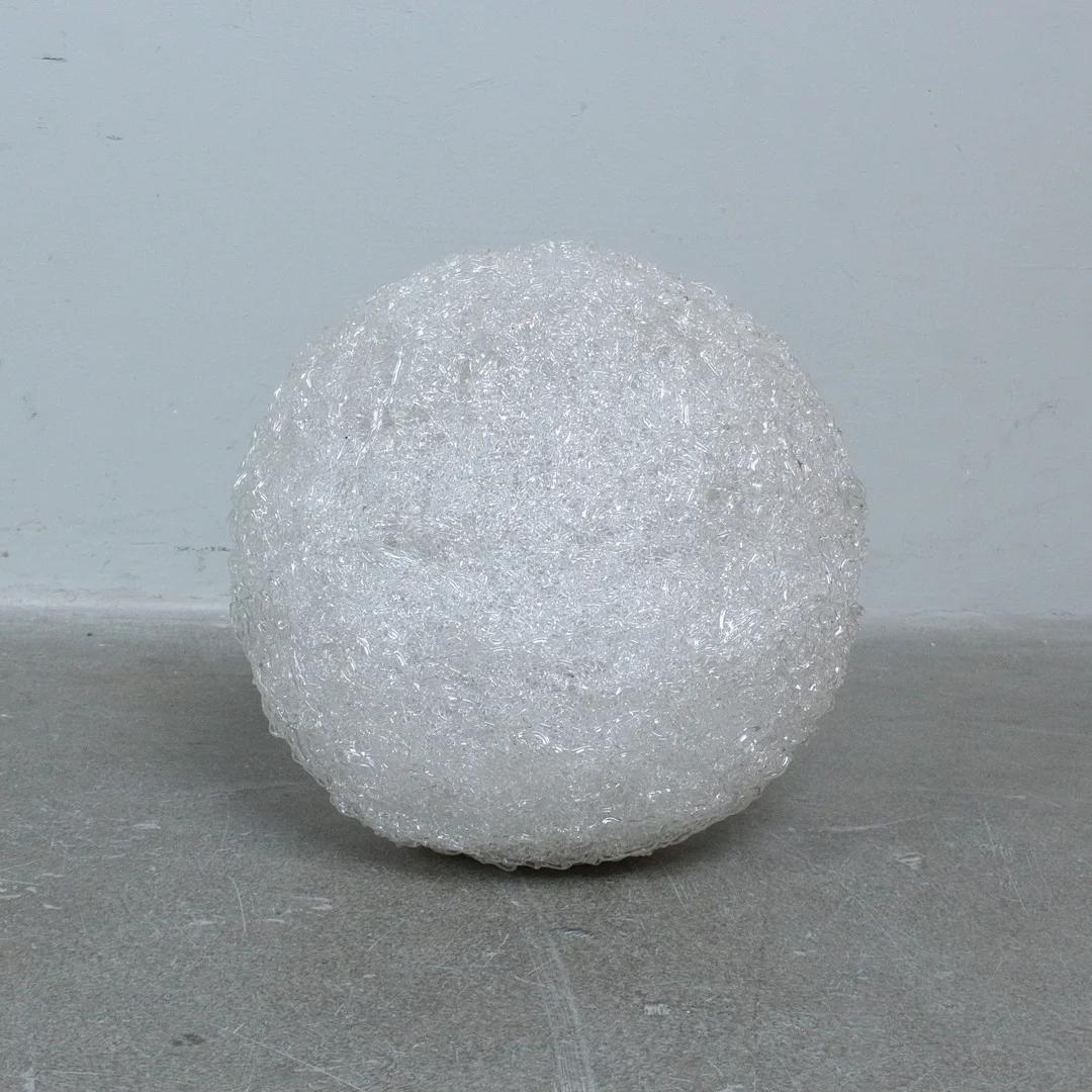 EGOLUCE. Kugelleuchte, Acrylglas, Italien. — Table Lamps — Stockholms Auktionsverk Düsseldorf/Neuss