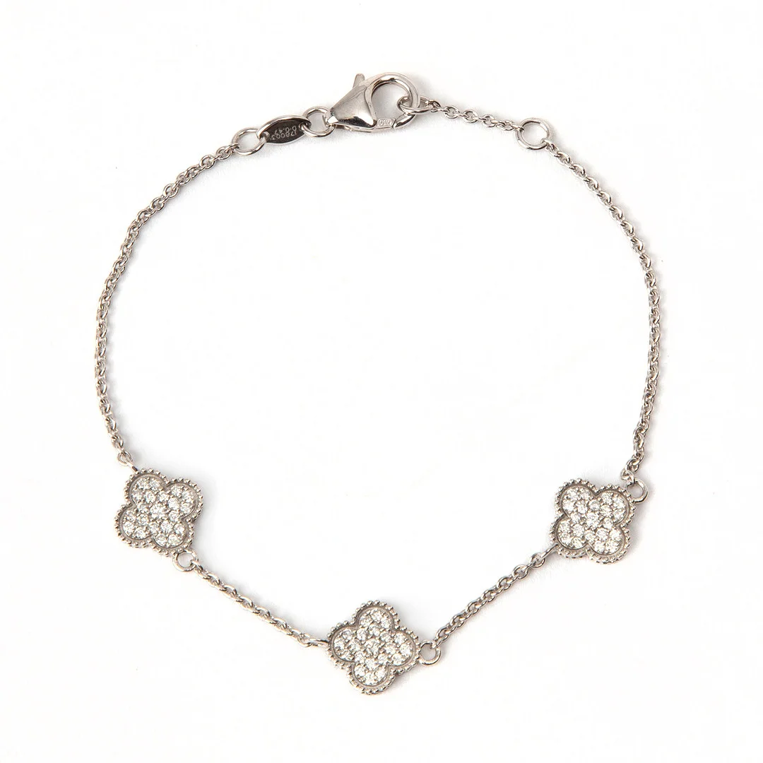 ARMBAND, 18K vitguld med briljantslipade diamanter, totalt 0.47 ct. — Bracelets — Stockholms Auktionsverk Göteborg