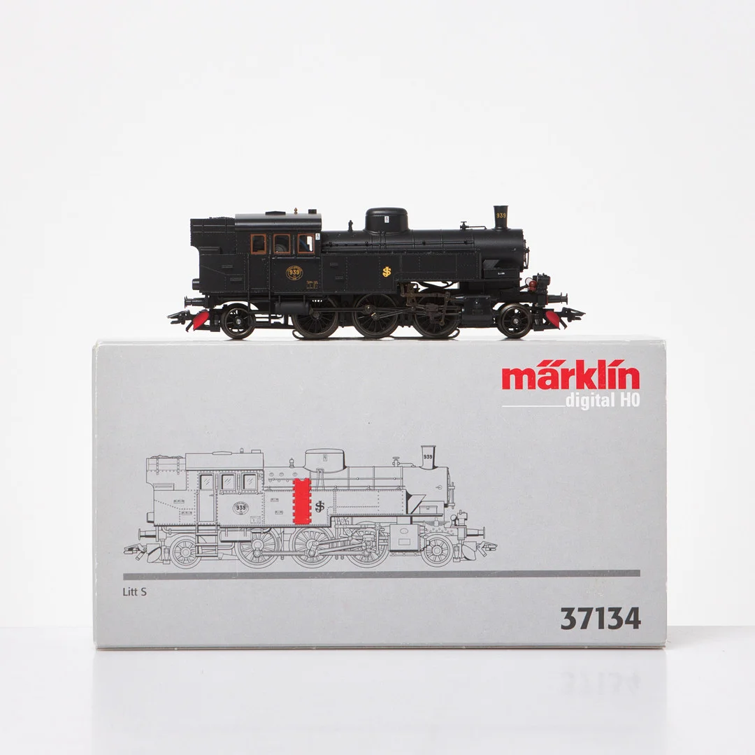 MÄRKLIN H0, nr. 3134, SJ:s SA 939, Litt S, i originalkartong med tillhörande kataloger. — Model railways — Stockholms Auktionsverk Sickla