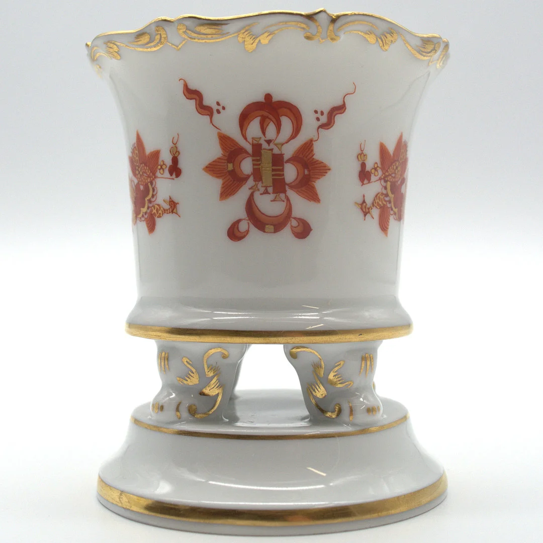 MEISSEN. VASE, HOFDRACHE, VERGOLDET, 1. WAHL, UM 1950. — European — Kunst- und Auktionshaus Kleinhenz