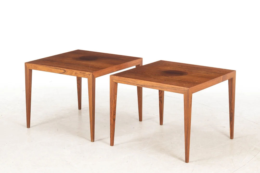 Severin Hansen for Haslev Møbelfabrik. Two square coffee tables/lamp tables of rosewood, model 32 (2) — Furniture/Coffee tables, occasional tables — Lauritz