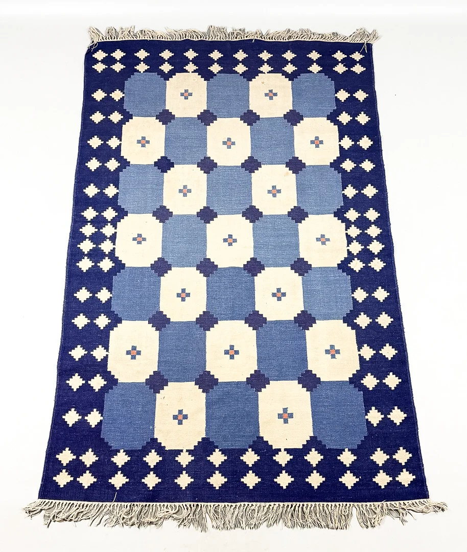 MATTA, rölakan. — European Carpets & Textiles — Auktionshuset STO Bohuslän