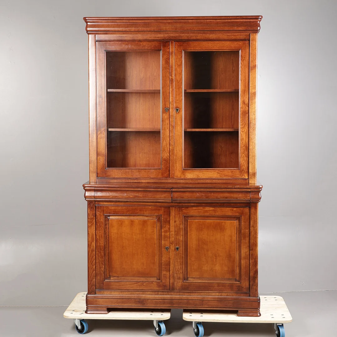 A LARGE 20TH CENTURY MAHOGANY BOOKCASE. — Cupboards, Cabinets & Shelves — Bishop & Miller