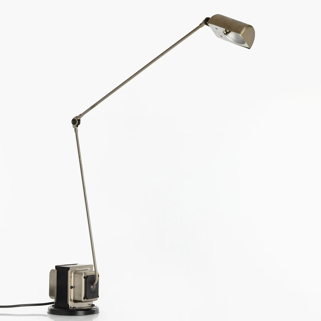 TOMMASO CIMINI. Skrivbordslampa,"Daphinette" Lumina, Italien. — Table Lamps — Crafoord Auktioner Stockholm