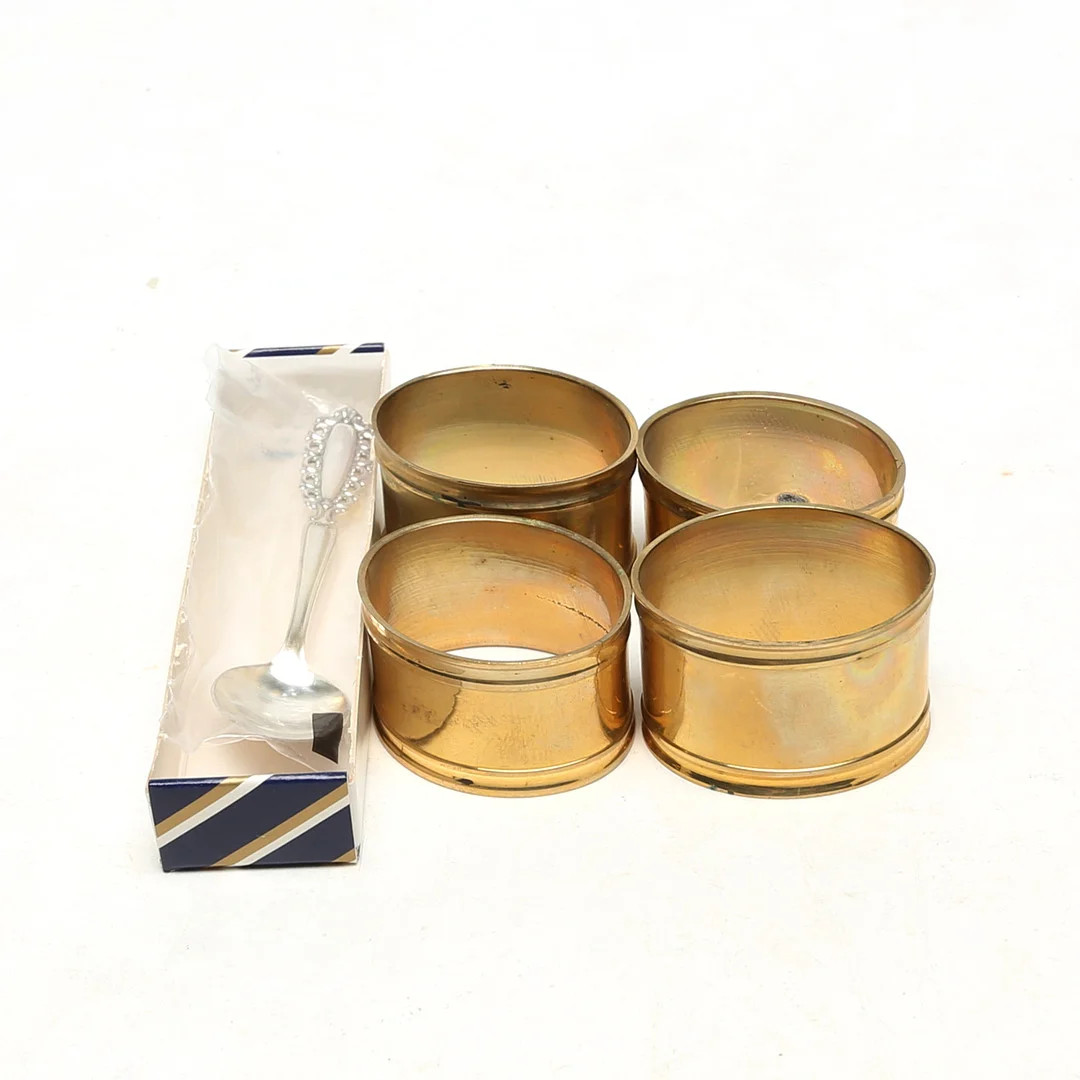 KAFFESKED, silver, SERVETTRINGAR 4 st, metall. — Silver — Kalmar Auktionsverk