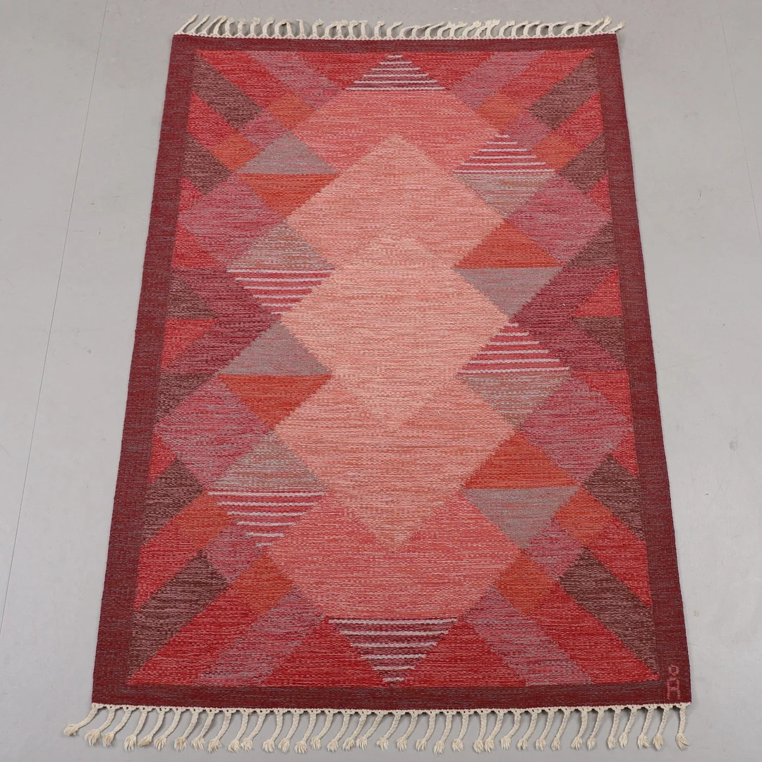 ANNA-JOHANNA ÅNGSTRÖM. Matta, röllakan, "Aniara", mått 204x138 cm. — European Carpets & Textiles — Växjö Auktionskammare
