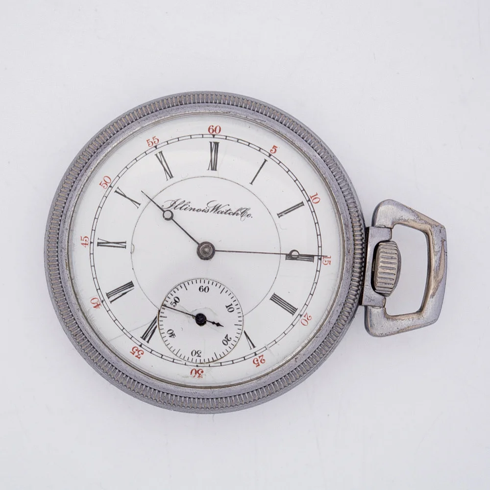 TASCHENUHR ILLINOIS WATCH CO SPRINGFIELD USA, 17 STEINE, METALL, VERNICKELT, MIT KLEINER SEKUNDE, SICHTBARER BODEN. — Pocket & Stop Watches — Kunst- und Auktionshaus Kleinhenz