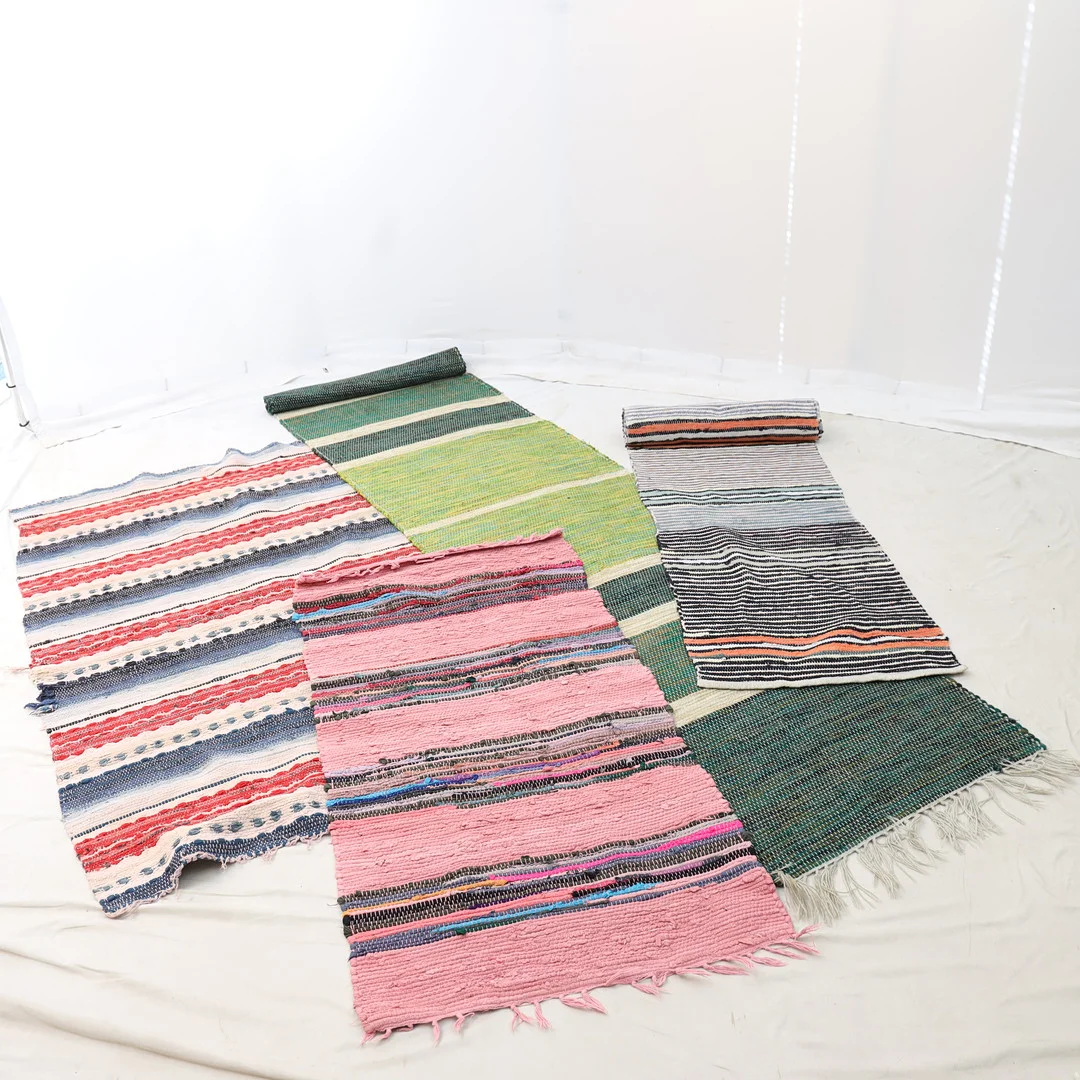 TRASMATTOR, 4st, textil, 1900-talets andra hälft. — Carpets — Falun Auktionsbyrå