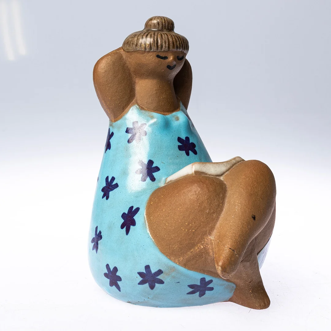 LISA LARSON. Figurin, "Emma", stengods, Gustavsberg. — European — Handelslagret Auktionsservice