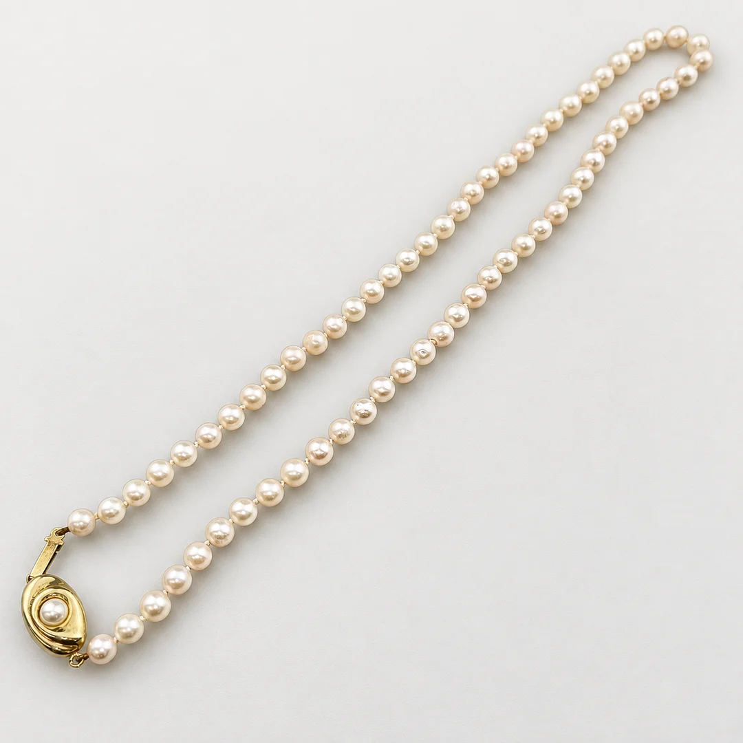 PERLENKETTE MIT GOLDVERSCHLUSS. — Necklace — Auktionshaus Blank