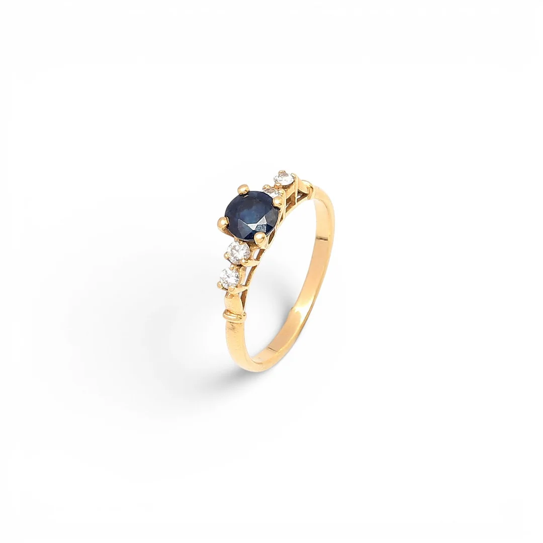 Sapphire and diamonds ring. — Rings — Balclis