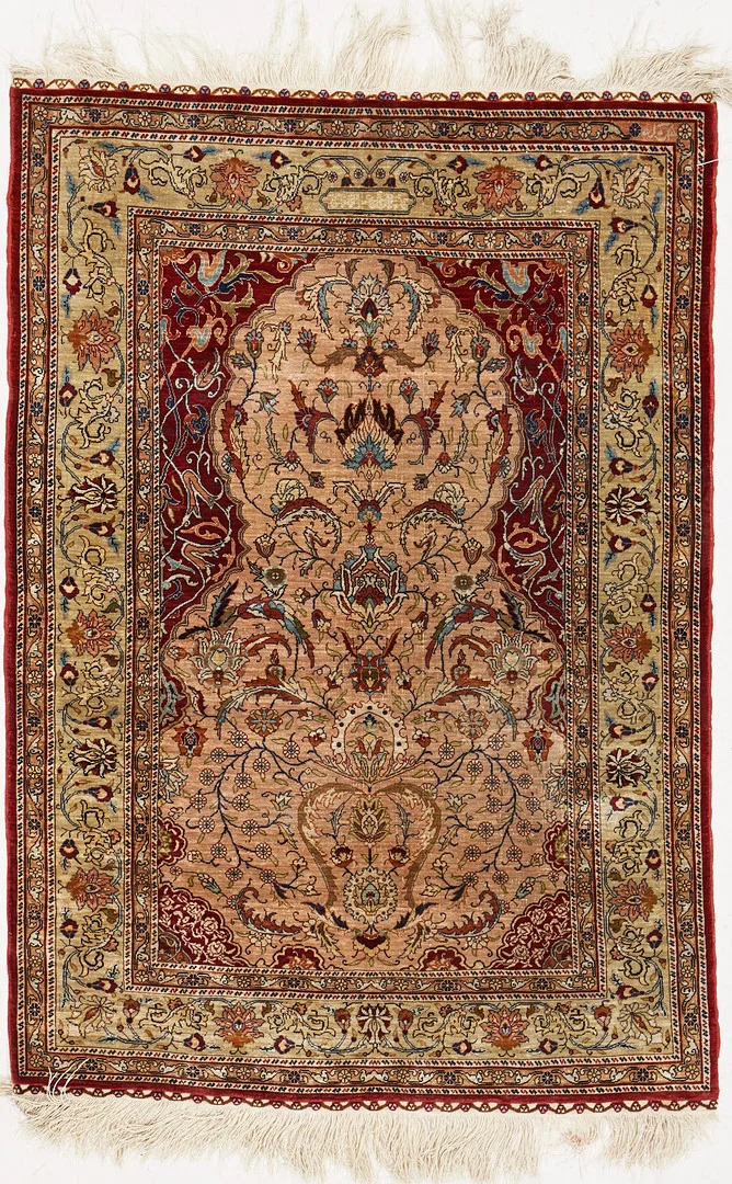 MATTA, old, Hereke, silke, signerad. — Oriental Carpets & Textiles — Stockholms Auktionsverk Magasin 5