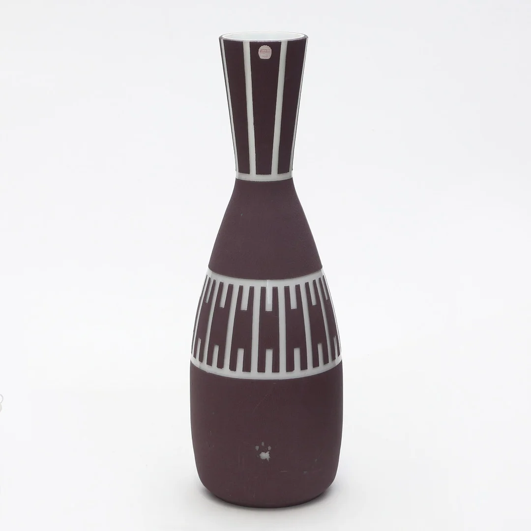 GOLVVAS, glas, Flygsfors, etikettsignerad. — Art glass — Kalmar Auktionsverk