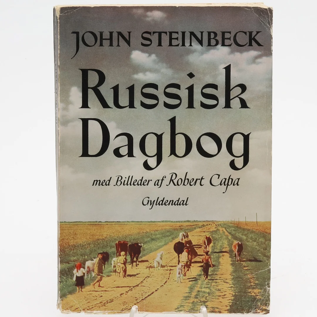 JOHN STEINBECK. RUSISK DAGBOG, med bilder af Robert Capa. — Books — Örebro Stadsauktioner