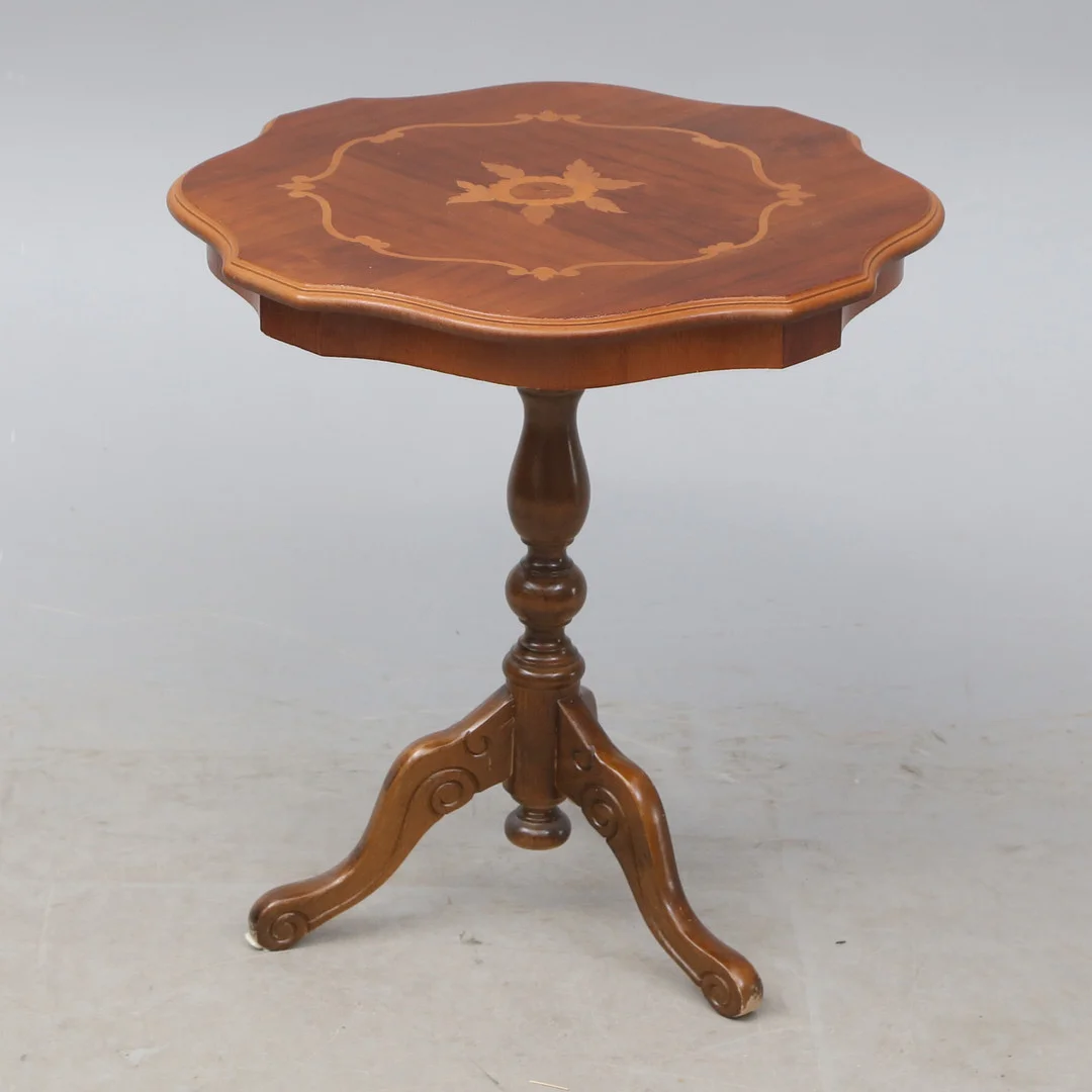 MINIPELARBORD, 1900-tal. — Tables — Kalmar Auktionsverk